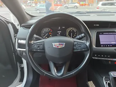 Cadillac XT4