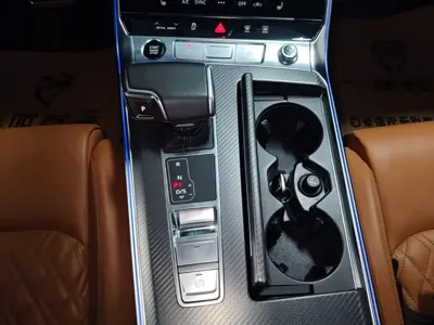Audi A7L