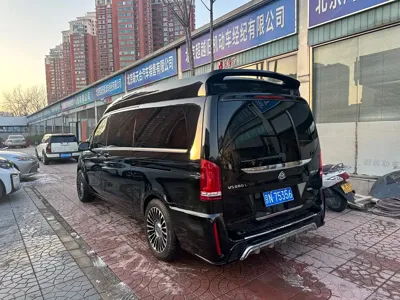 Mercedes-Benz V-Class