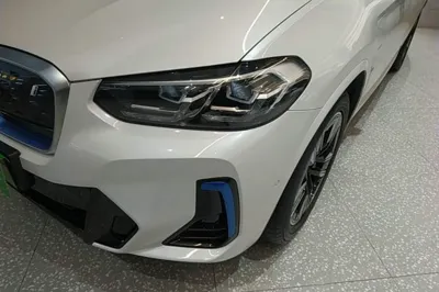 BMW iX3