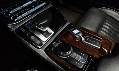 Genesis EQ900