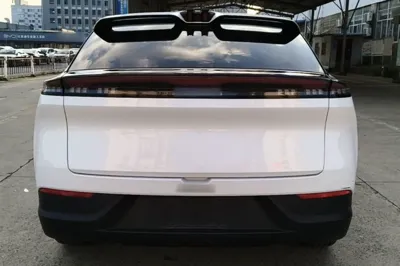 Dongfeng Aeolus SKY EV01