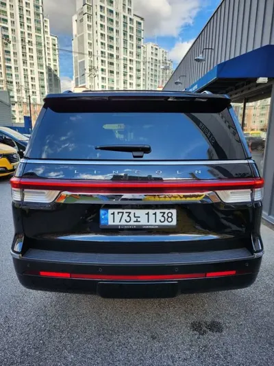 Lincoln Navigator