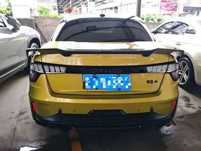 Lynk & Co 03