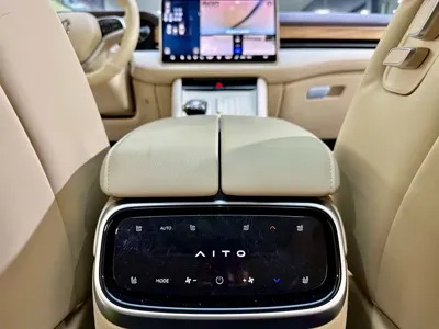 AITO AITO M7