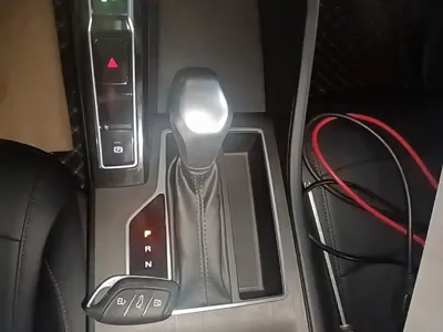 Roewe i5