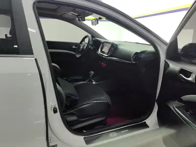Kia KX1