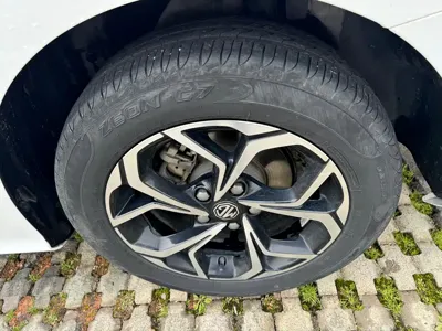 MG MG5