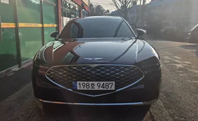Genesis G90