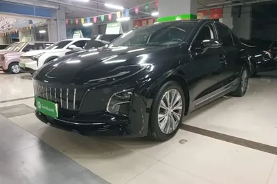 Hongqi E-QM5