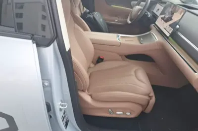 Leapmotor C11