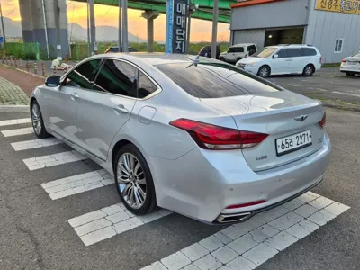 Hyundai Genesis