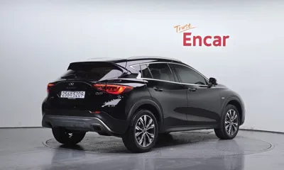 Infiniti QX30