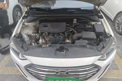 Hyundai Elantra (6th Generation
