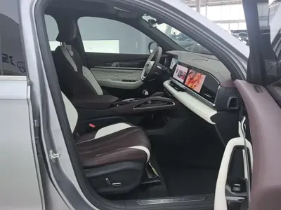 Geely Xingyue L
