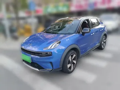 Lynk & Co 06