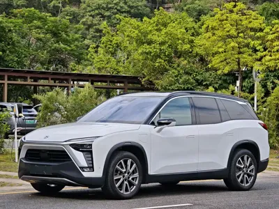 Nio ES8