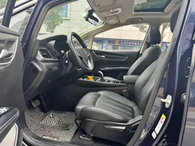 BYD MAX