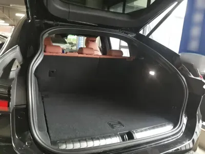 Nio EC6