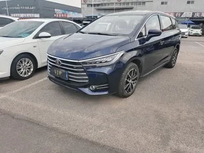 BYD MAX