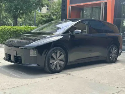 Li Auto 理想i8