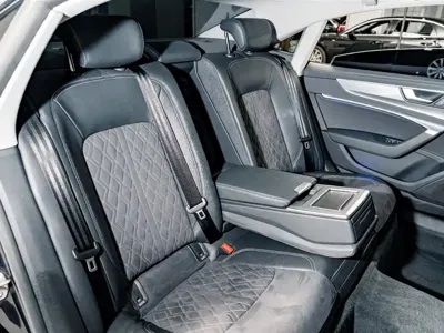 Audi A7L