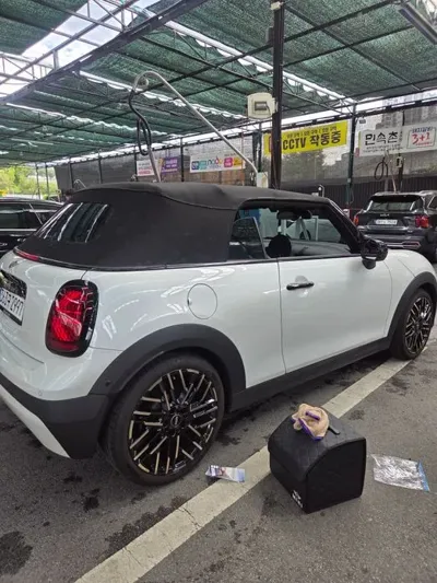MINI Cooper Convertible