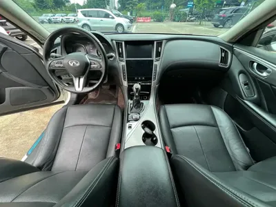 Infiniti Q50L