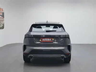Lynk & Co 06