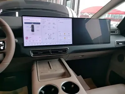 Li Auto Li MEGA