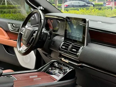 Lincoln Navigator