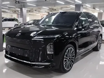 Nio ES8