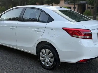 Toyota Yaris L