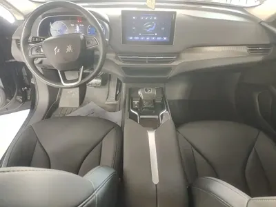 Hongqi Hongqi E-QM5