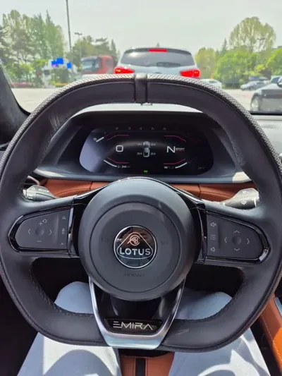 Lotus Emira
