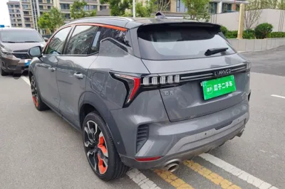 Lynk & Co 06