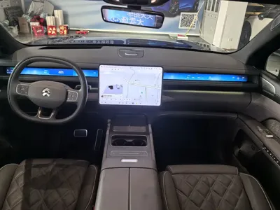 Nio ES8