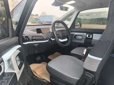 Baojun E300
