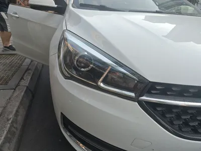 Chery Arrizo 5