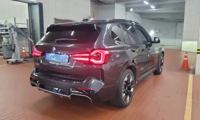BMW iX3