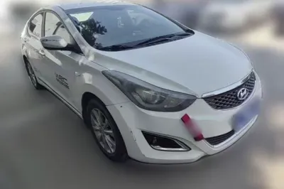 Hyundai Elantra (5th Generation