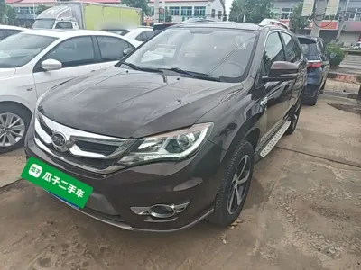 BYD S7