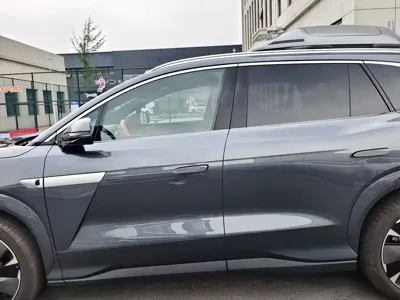 BYD 唐L