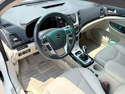 BYD e5