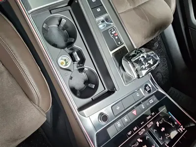 Audi A7L