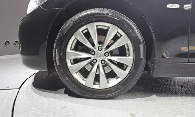 Infiniti M