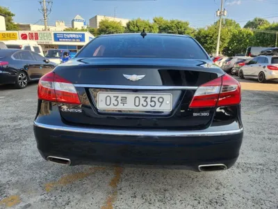 Hyundai Genesis