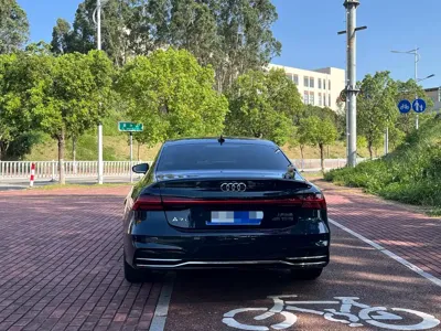 Audi A7L