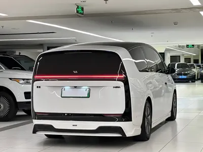 Li Auto Li MEGA