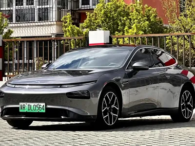 Xpeng P7